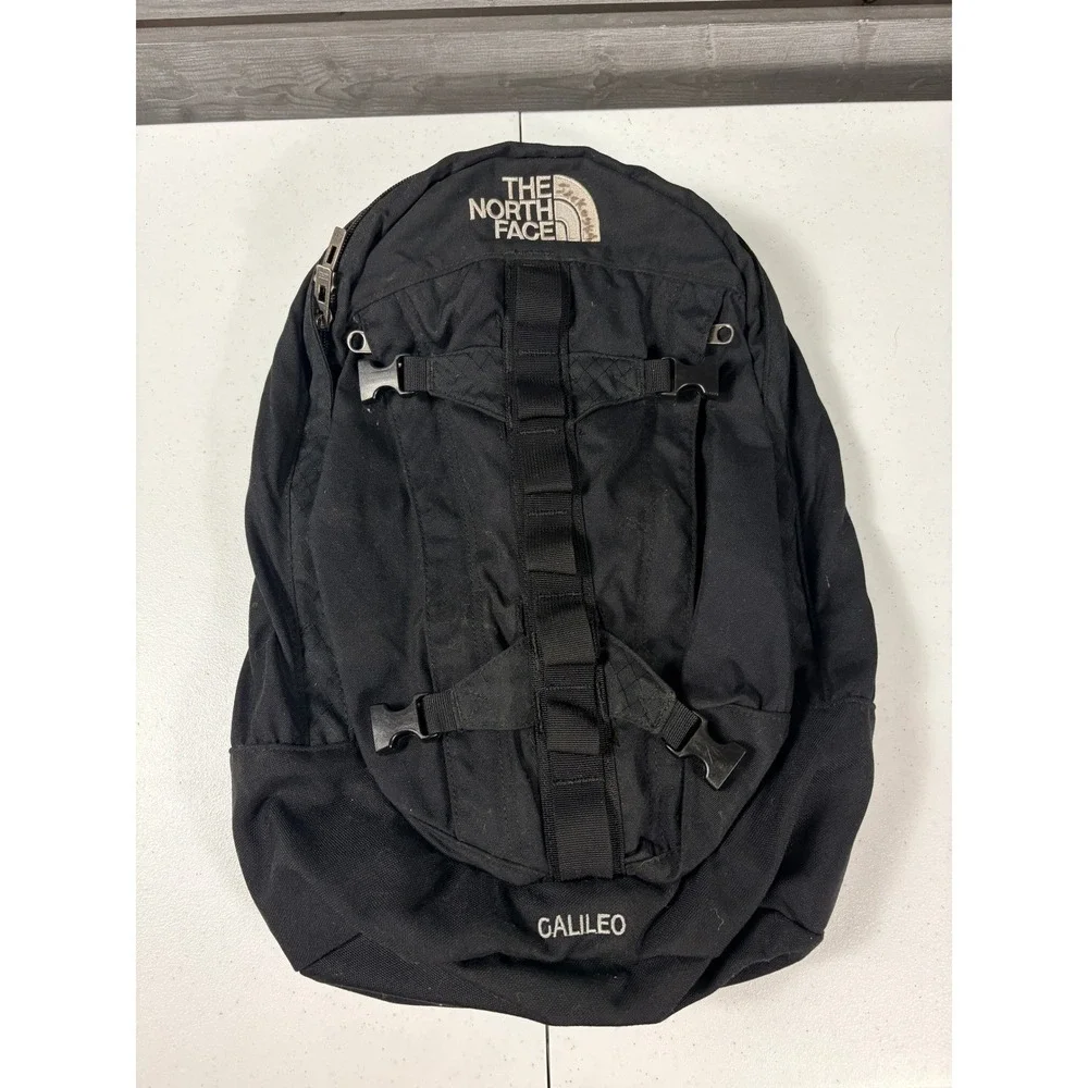 The North Face Travel Duffle/Backpack Daypack Hiking Bag RARE Vintage 2 in 1